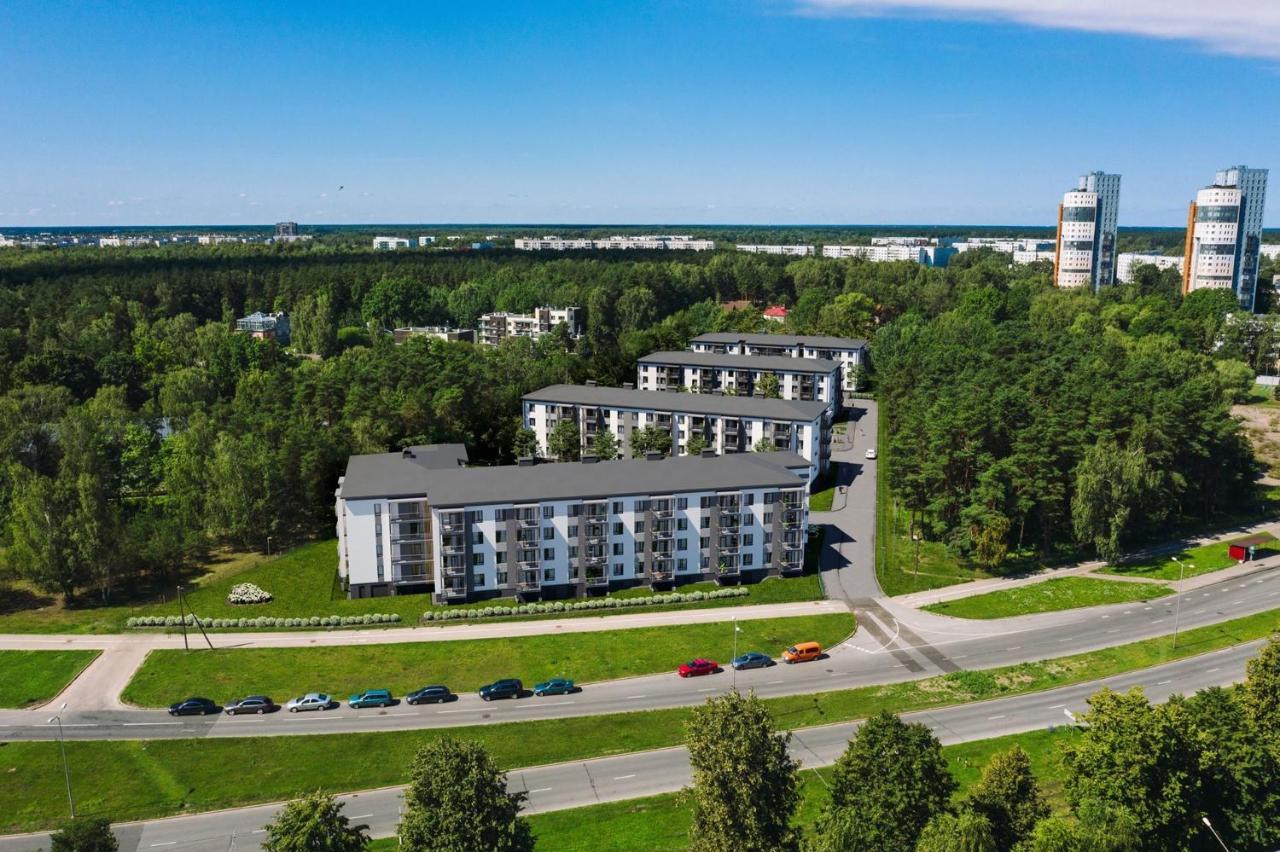 Cozy 2-Bedrooms Apartment In A New Complex Near The Airport And The Center Riga Esterno foto